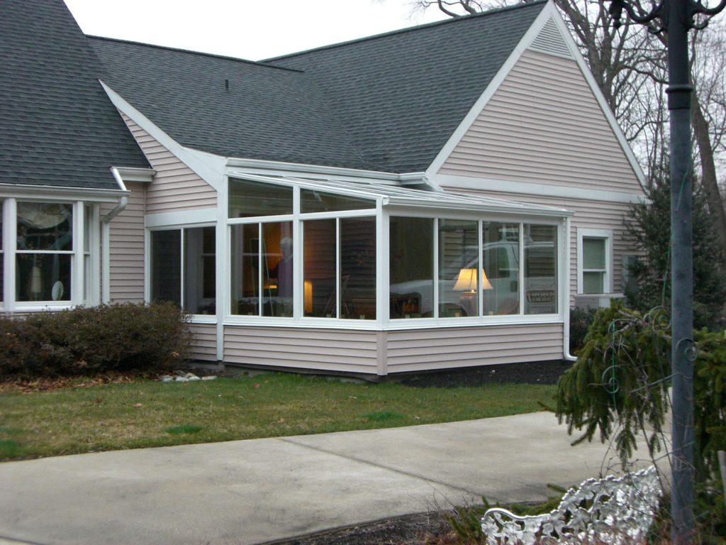 Sunroom Additions – Why You Should Get a Quote from a Local Contractor